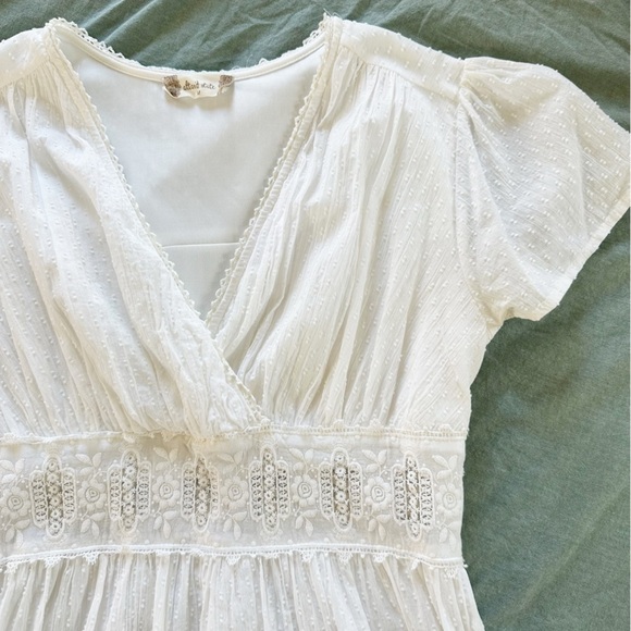 Altar’d State Womens Medium White Flutter Sleeve Boho Mini Dress - Picture 3 of 7